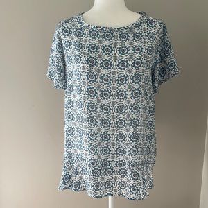 Loft blouse shirt top scalloped shorter back size medium petite